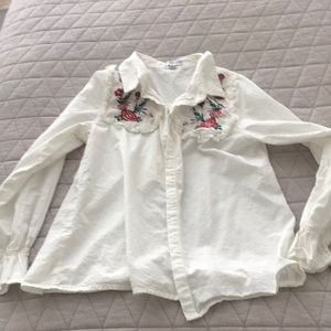White blouse w/ floral embroidery